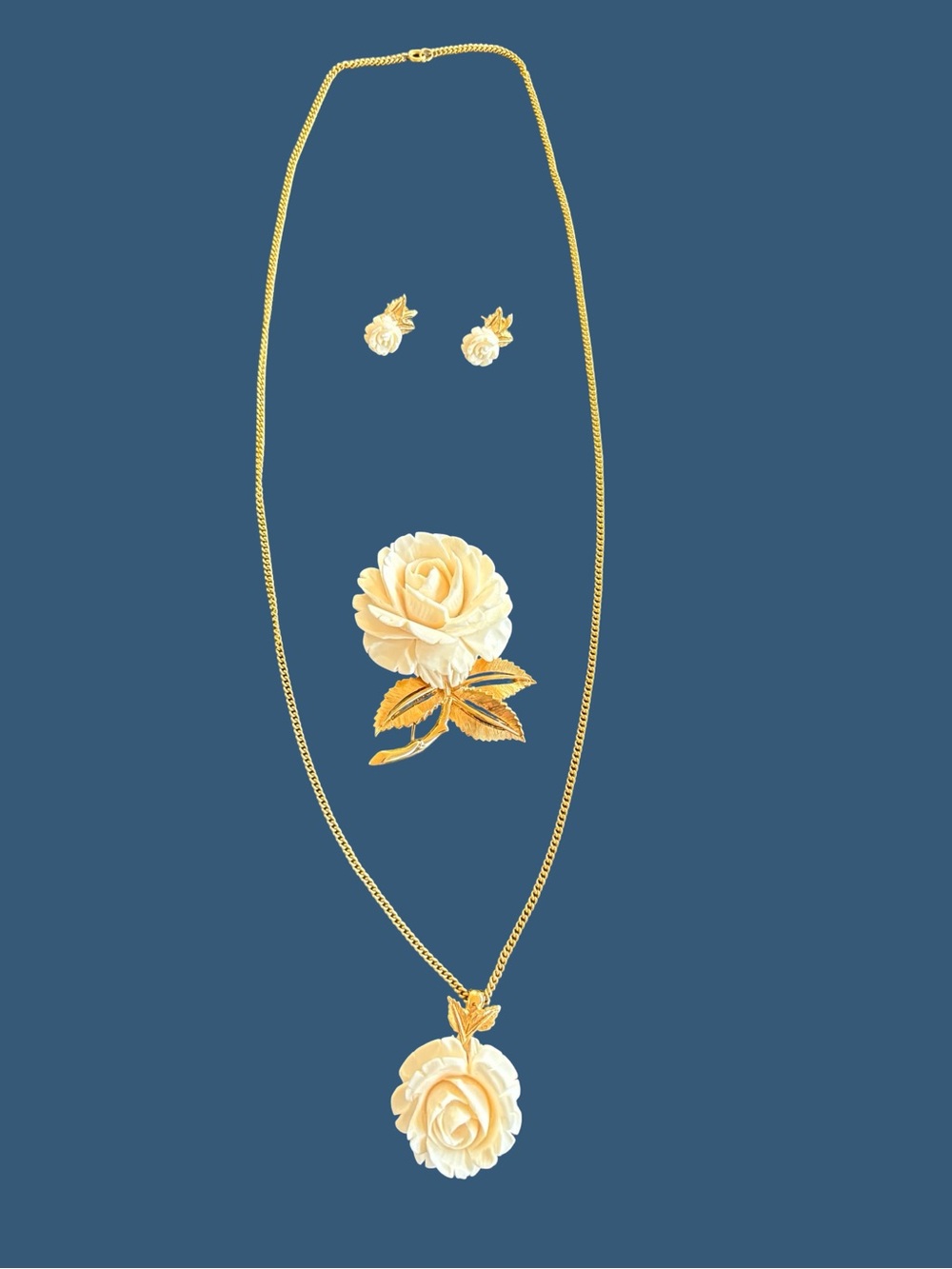 Vintage Gold and Cream Rose Pendant Necklace & Stud Earring Set